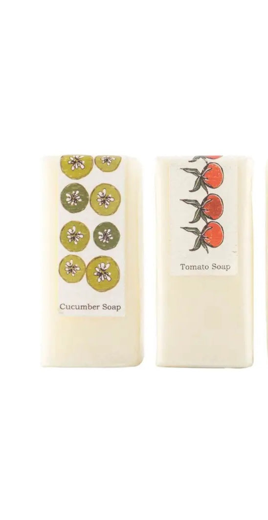 The Paso Fino Signature Gift Box - Recipe Logbook, Kitchen Soap, Ceramic Measuring Spons, Tea Towel, Kitchen Chocolate Melt Bar